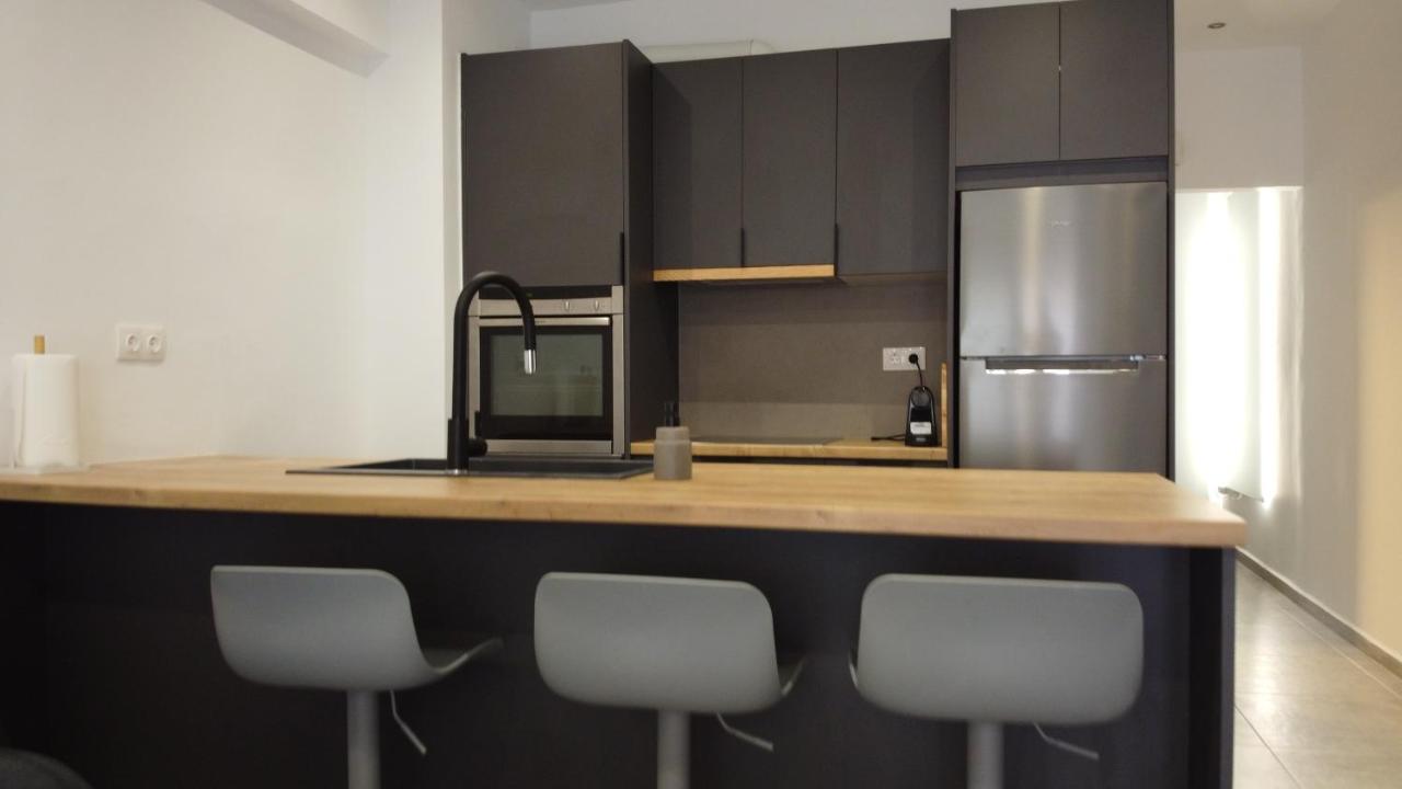 Apartment L Apartment2 *